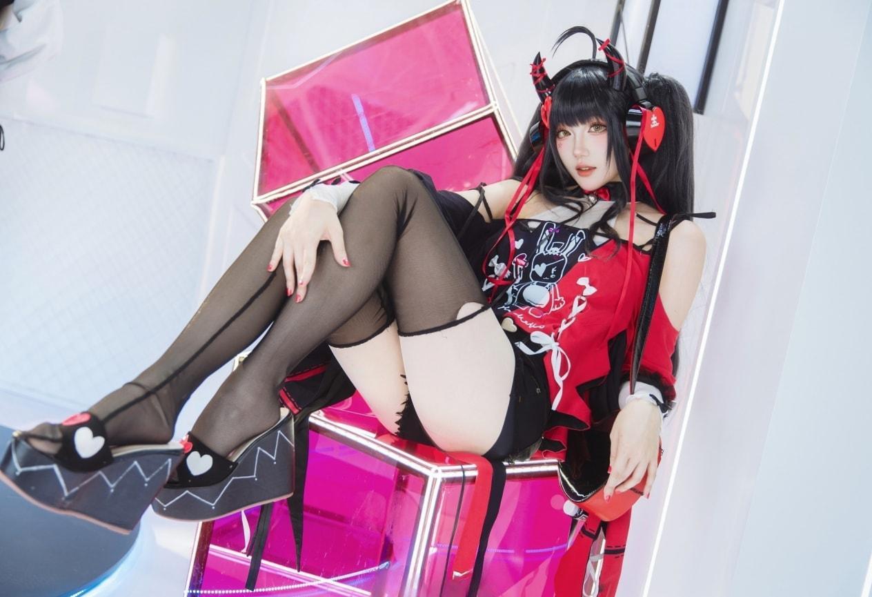 瓜希酱 交错战线cos旋律-coser推荐