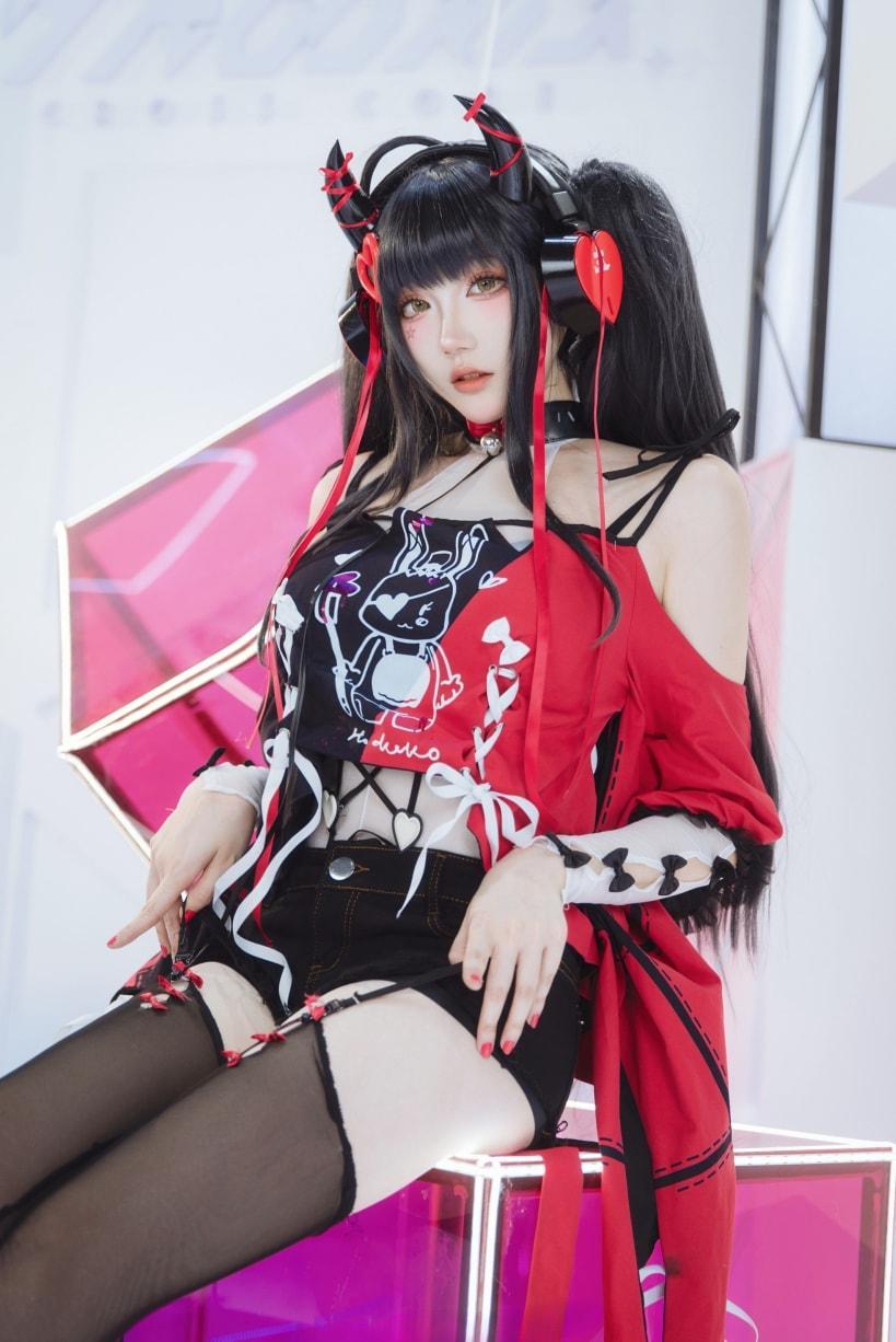 瓜希酱 交错战线cos旋律-coser推荐